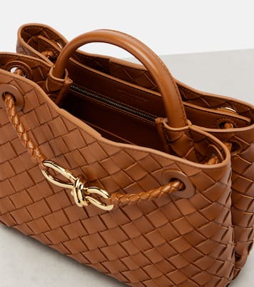 Andiamo Small Intrecciato leather tote bag | Bottega Veneta