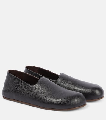 Zapatos slip-on Hugh de piel | The Row