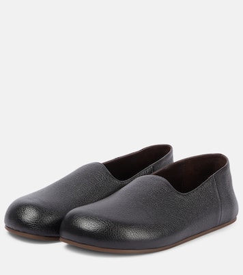 Zapatos slip-on Hugh de piel | The Row