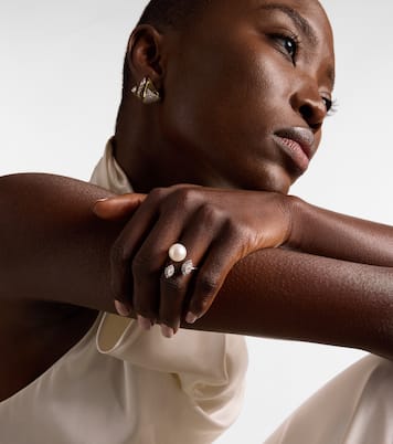 Pearlescent 18kt white gold ring with diamonds and pearl | Yeprem
