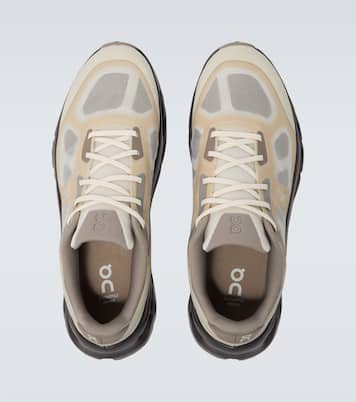 Cloudtilt Remix running shoes | On