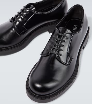 Derbies en cuir brossé | Prada