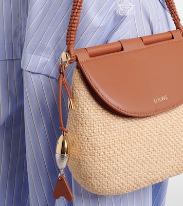 Paula's Ibiza Pescador Medium raffia shoulder bag | Loewe