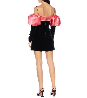 Robe en satin et velours à encolure bardot | Rasario