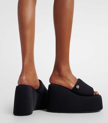 Mochi platform slides | The Attico