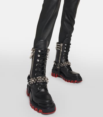 Botas biker Janetta adornadas | Christian Louboutin