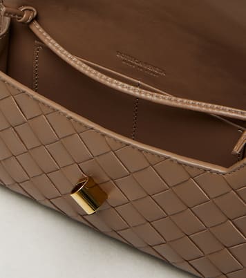 Andiamo Intrecciato leather clutch | Bottega Veneta