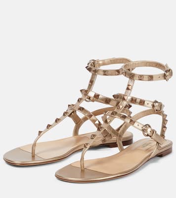 Sandalen Rockstud aus Metallic-Leder | Valentino Garavani