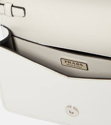 Schultertasche Triangle Mini aus Leder | Prada