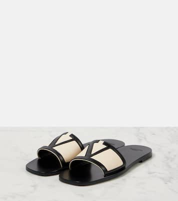 Viva Superstar leather slides | Valentino Garavani