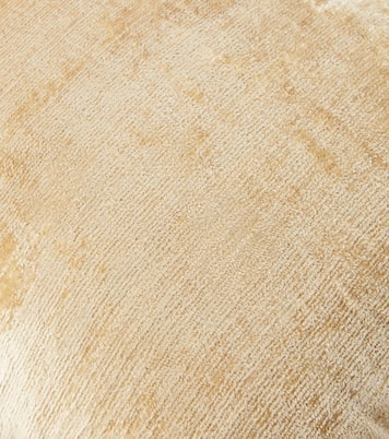 Silk velvet cushion | Les-Ottomans