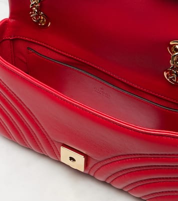 GG Marmont Small leather shoulder bag | Gucci