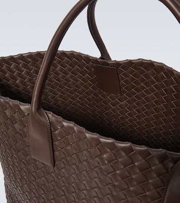 Cabat Maxi Intrecciato leather tote bag | Bottega Veneta