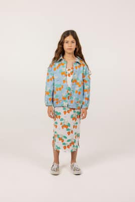 Chaqueta Strawberries en denim | Tinycottons