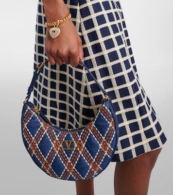 Bestickte Schultertasche Quiltie 67 aus Denim | Valentino Garavani