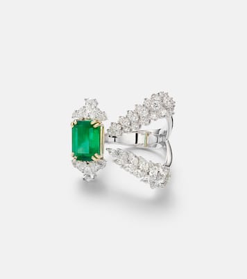 Reign Supreme 18kt white gold ring with emerald and diamonds | Yeprem