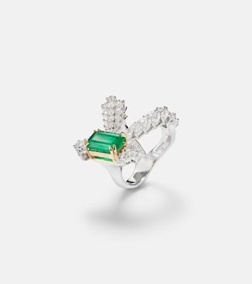 Reign Supreme 18kt white gold ring with emerald and diamonds | Yeprem