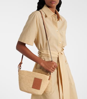 Paula’s Ibiza Slit shoulder bag | Loewe