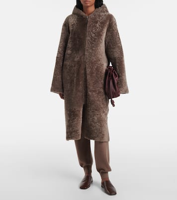 Manteau à capuche réversible en shearling et cuir | Joseph