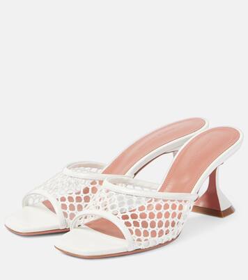 Pantoletten Lupita aus Raffiabast | Amina Muaddi