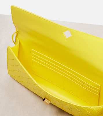 Andiamo Intrecciato leather clutch | Bottega Veneta