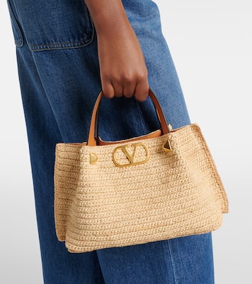 Tote Bag VLogo Small aus Raffiabast | Valentino Garavani
