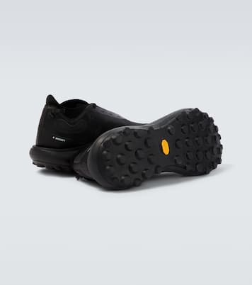 Sneakers TheROCKER | Satisfy