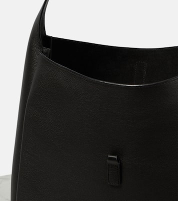 Le 5 à 7 Supple Large leather shoulder bag | Saint Laurent