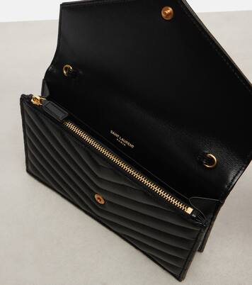 محفظة بسلسلة من الجلد Cassandre Envelope | Saint Laurent