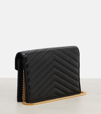 محفظة بسلسلة من الجلد Cassandre Envelope | Saint Laurent