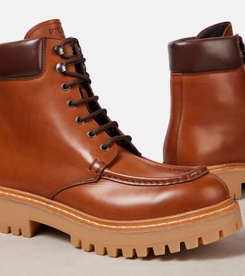 Schnürstiefel aus Leder | Prada