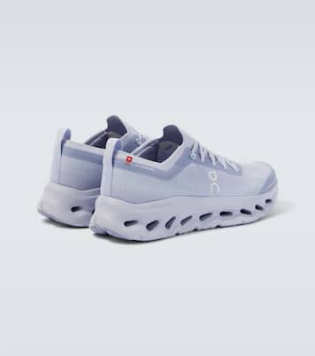 Cloudtilt Moon running shoes | On