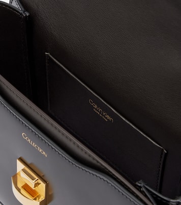 Schultertasche Tilla Small aus Leder | Calvin Klein Collection