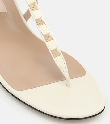 Sandalen Rockstud aus Leder | Valentino Garavani