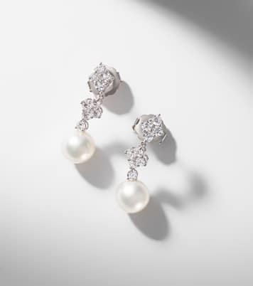 Boucles d’oreilles pendantes en or blanc 18 ct, perles et diamants | Mikimoto
