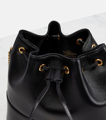 VLogo Signature Small leather bucket bag | Valentino Garavani