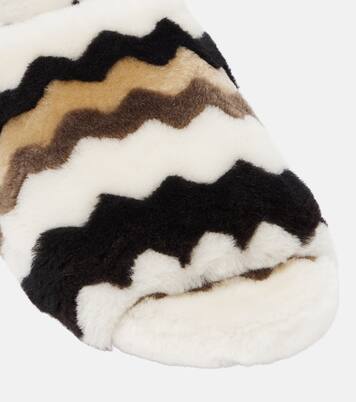 Saam chevron shearling slides | Chloé