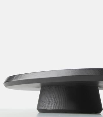 Dune wooden cake stand by Kelly Wearstler | Serax