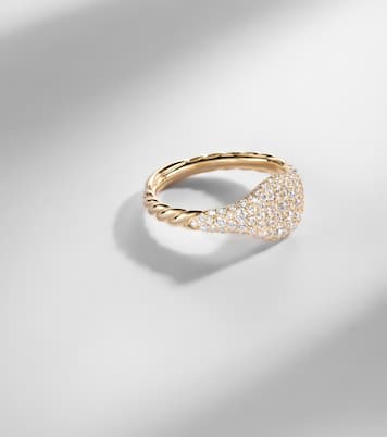 Petite Pavé 18kt gold pinky ring with diamonds | David Yurman