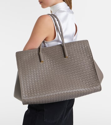 Barbara Medium leather top-handle bag | Bottega Veneta