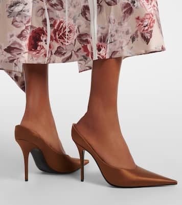 Pumps Anoke aus Satin | Amina Muaddi
