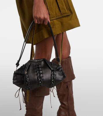 Schultertasche Manta Small aus Leder | McQueen