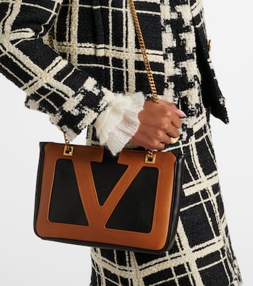 Viva Superstar Small leather shoulder bag | Valentino Garavani