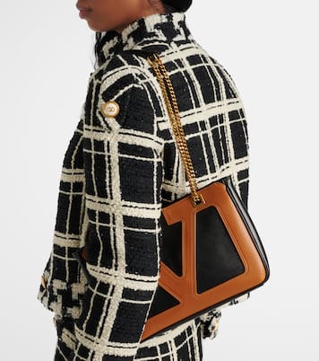 Viva Superstar Small leather shoulder bag | Valentino Garavani