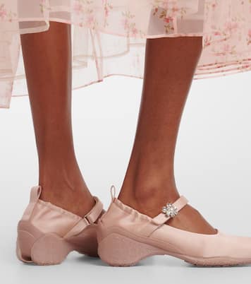 Verzierte Pumps Ballet Runner aus Satin | Simone Rocha