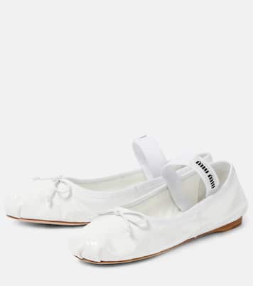 Ballerine in vernice con logo | Miu Miu