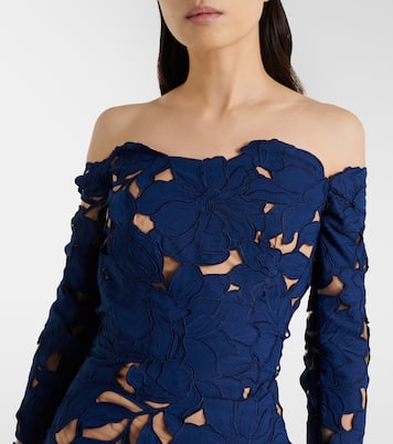 Off-shoulder guipure lace gown | Costarellos