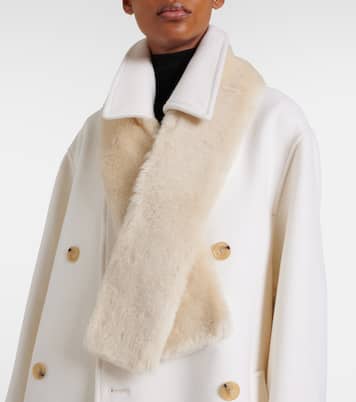 Schal aus Shearling | Toteme