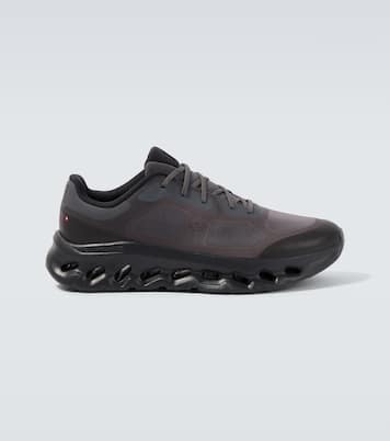 Cloudtilt Remix running shoes | On