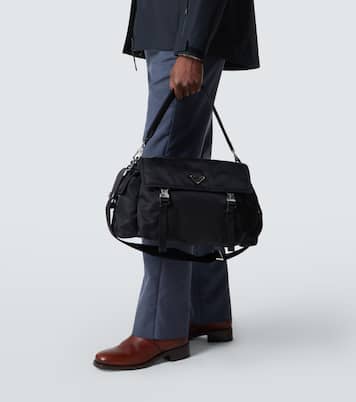 バッグ PRADA Nylon Messenger Bag Prada Explore Re-Nylon messenger bag in black - Prada | Mytheresa